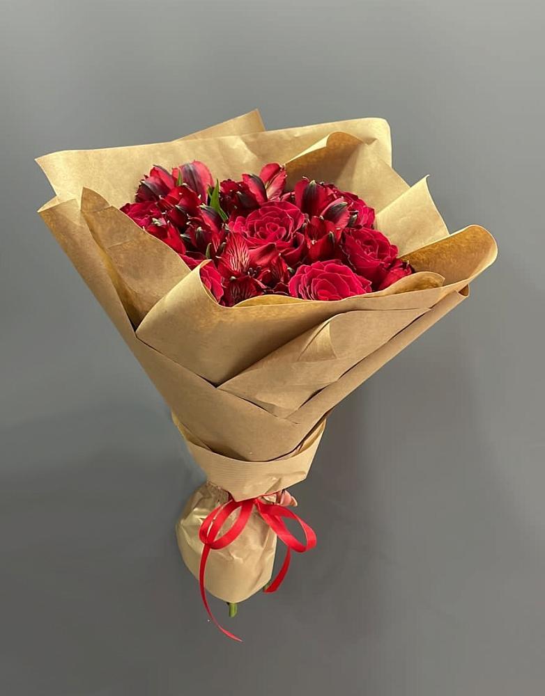 Букет цветов из: Альстромерии и Розы в Борисоглебске