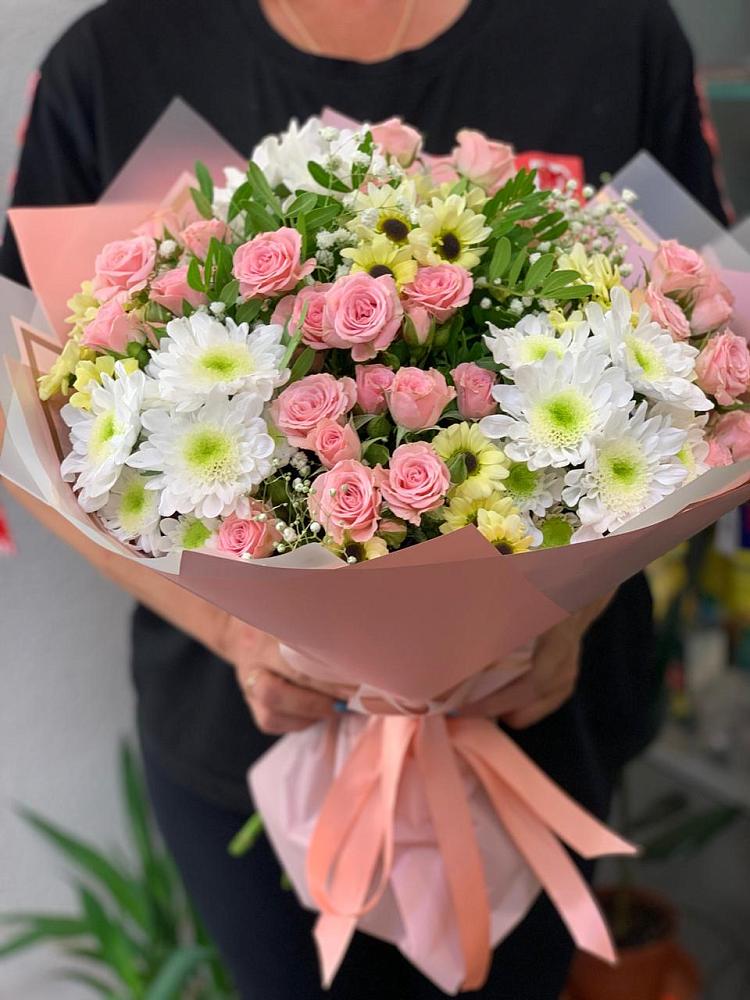 Букет цветов из: Розы и Хризантемы в Борисоглебске