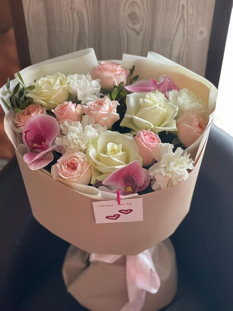 Букет цветов из: Орхидеи, Розы и Гвоздики в Борисоглебске