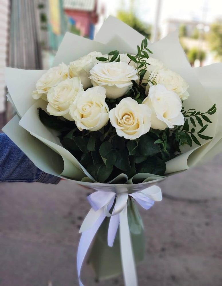 Букет Белые розы Проуд в Борисоглебске