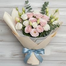 Букет цветов из:  Лизиантусы в Борисоглебске