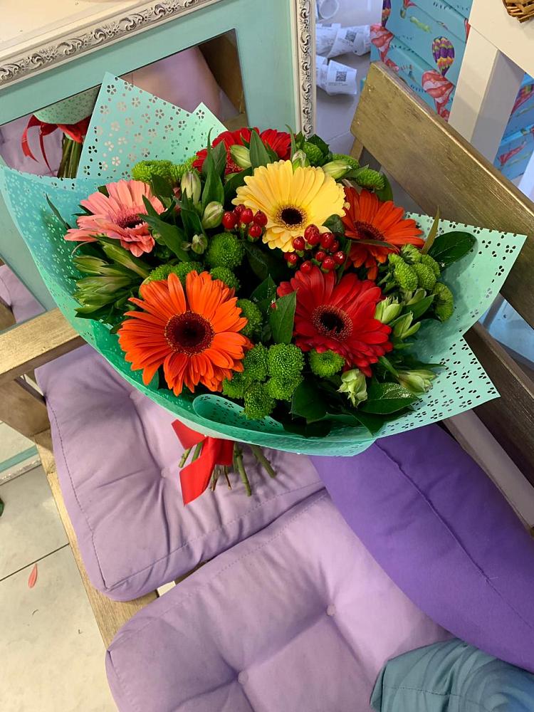 Букет цветов из: Герберы, Хризантемы и Альстромерии в Борисоглебске