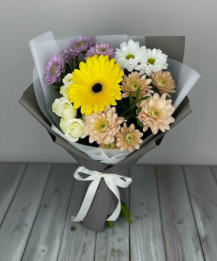 Букет цветов из: Розы, Герберы и Хризантемы в Борисоглебске