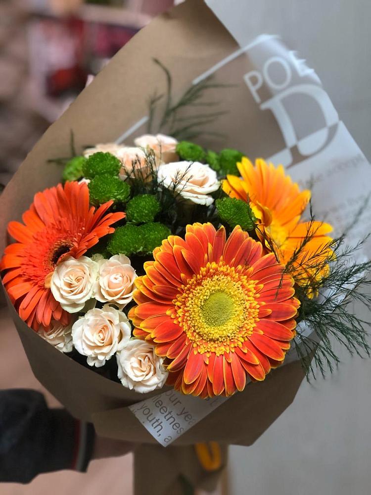 Букет цветов из: Герберы, Хризантемы и Розы в Борисоглебске