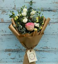 Букет цветов из:  Розы и Лизиантусы в Борисоглебске