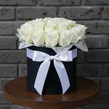 Цветочная композиция из Розы в шляпной коробке в Борисоглебске